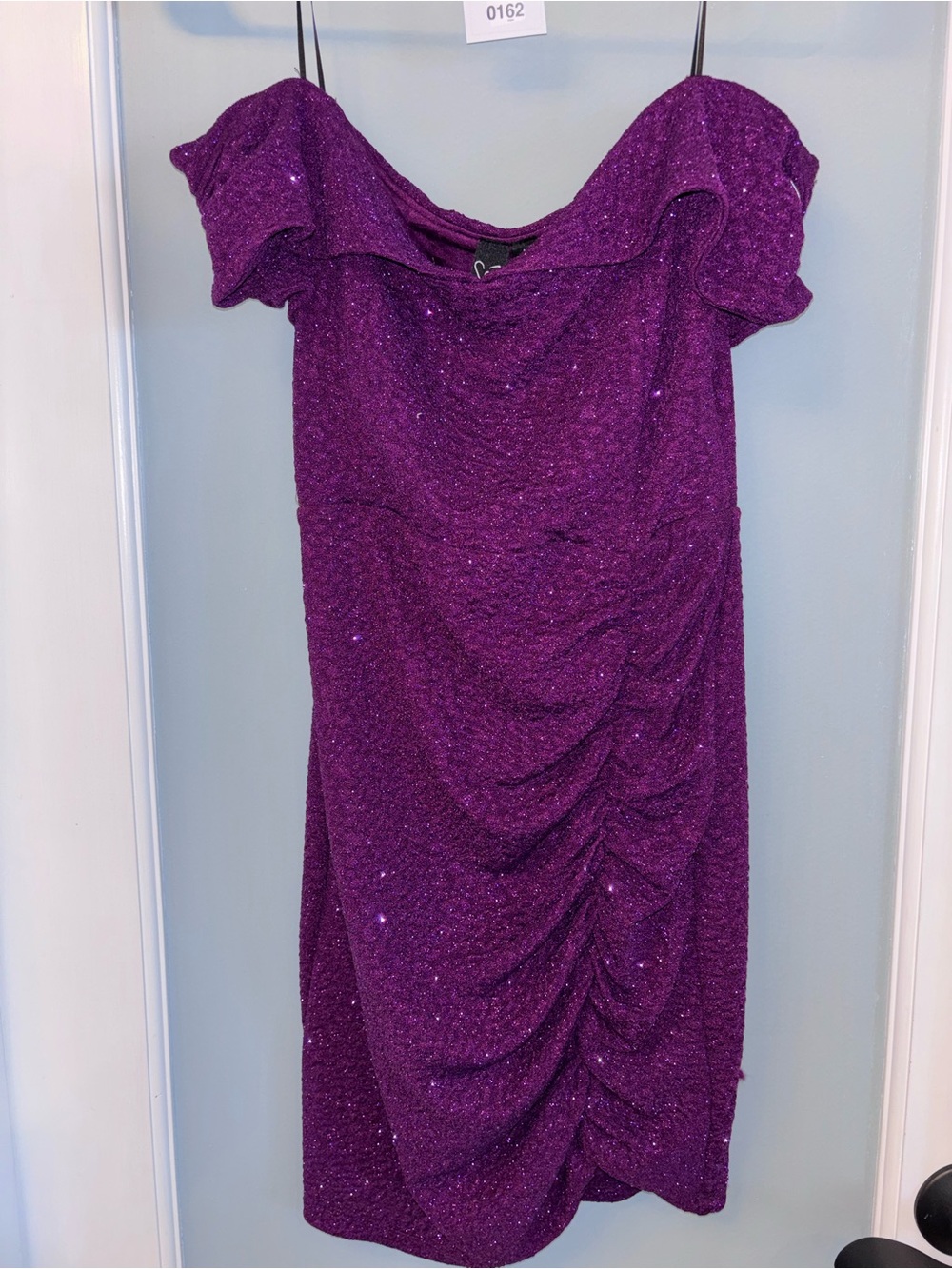 NWT Windsor off the shoulder sleeves